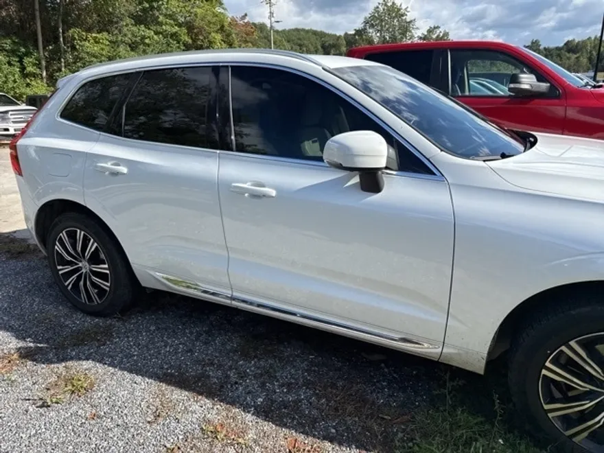 2022 Volvo XC60 Inscription photo 1