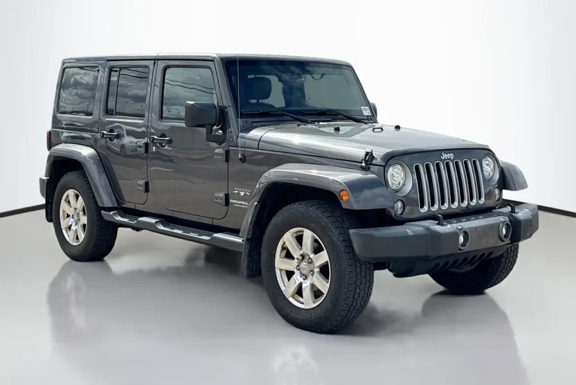 2017 Jeep Wrangler Unlimited Sahara photo 1