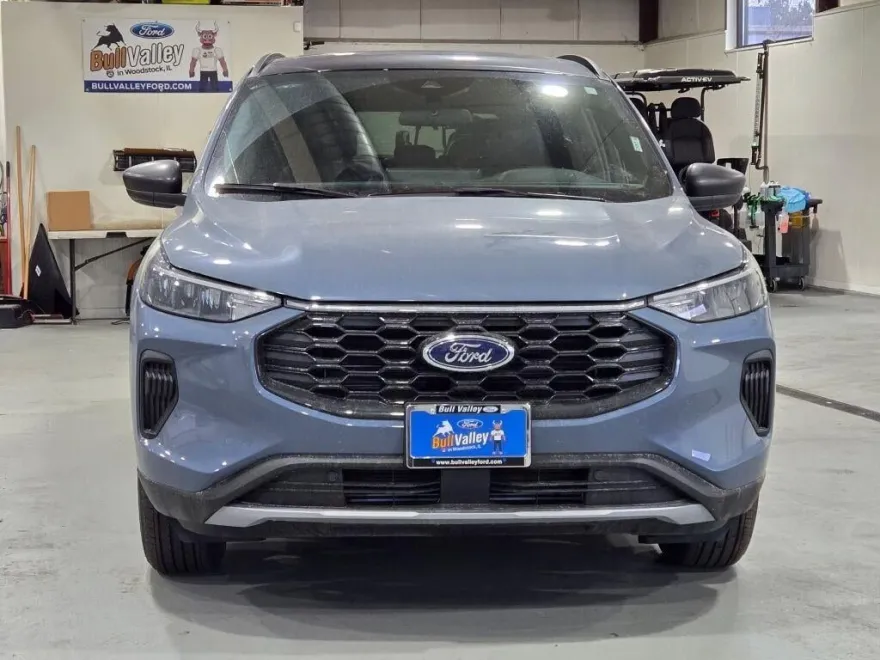 2025 Ford Escape ST-Line photo 1
