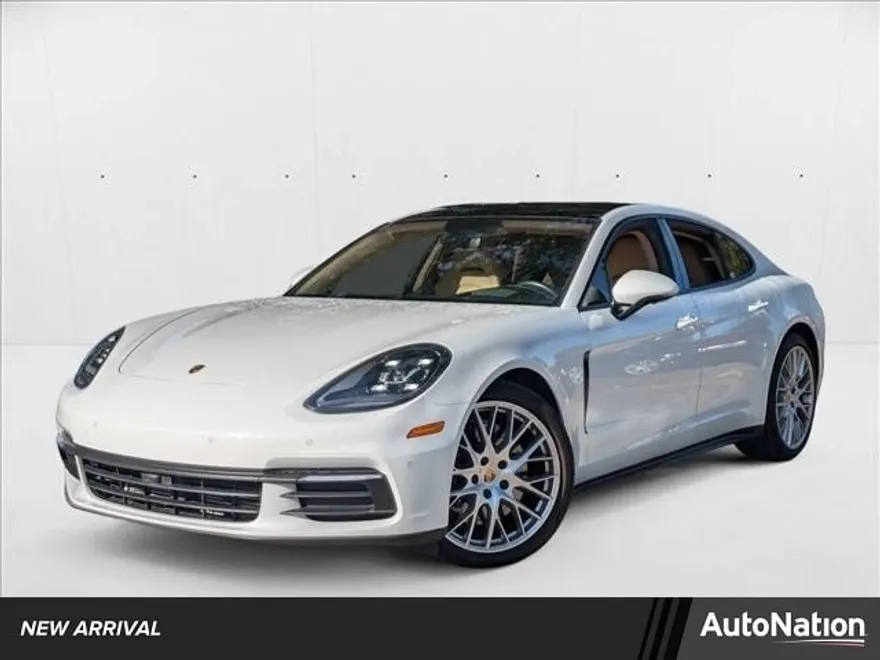 2020 Porsche Panamera 4 photo 1
