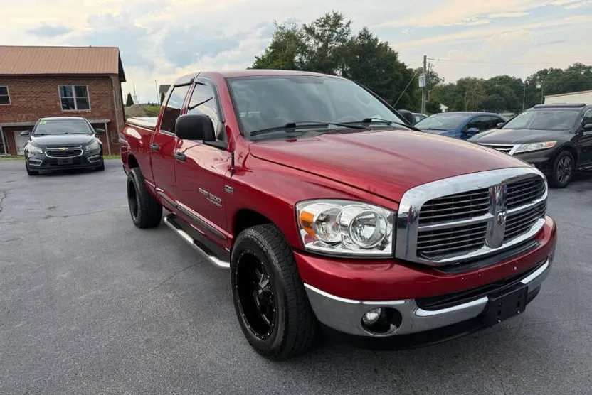 2006 Dodge Ram SLT photo 1