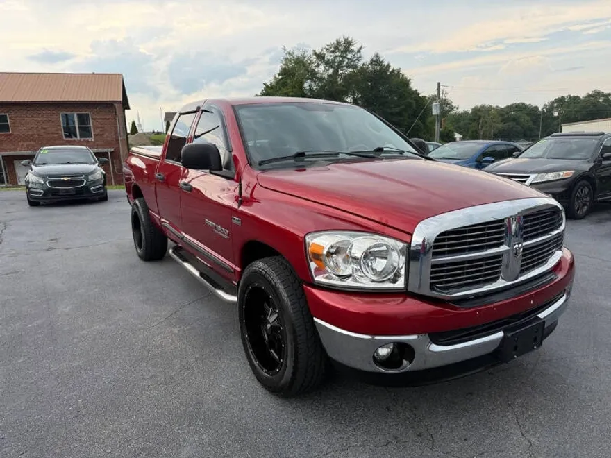 2006 Dodge Ram SLT photo 1