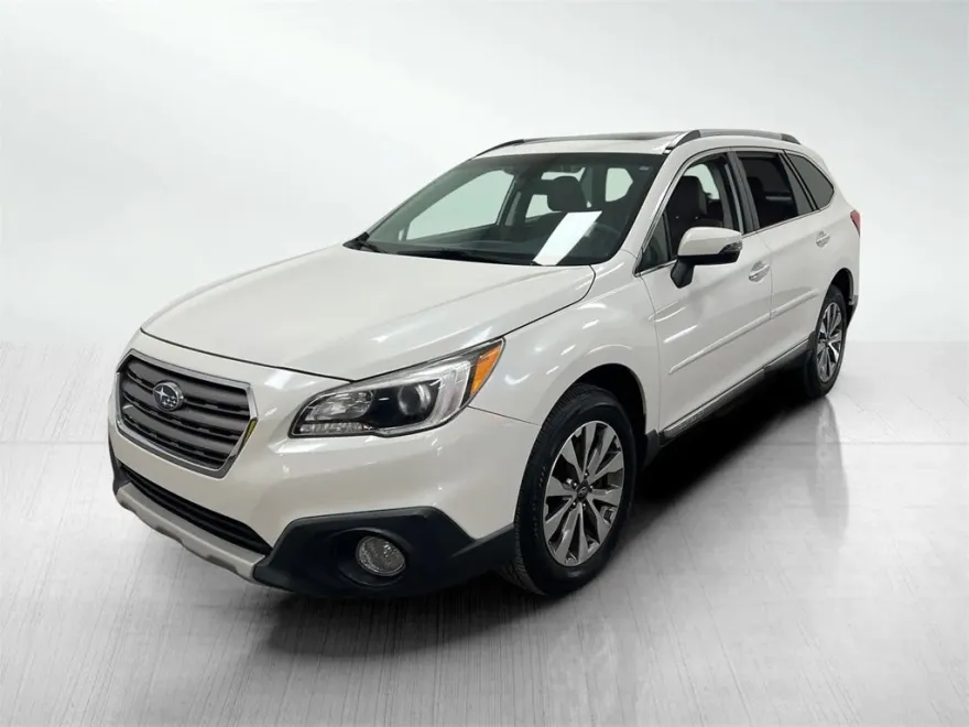 2017 Subaru Outback 3.6R Touring photo 1