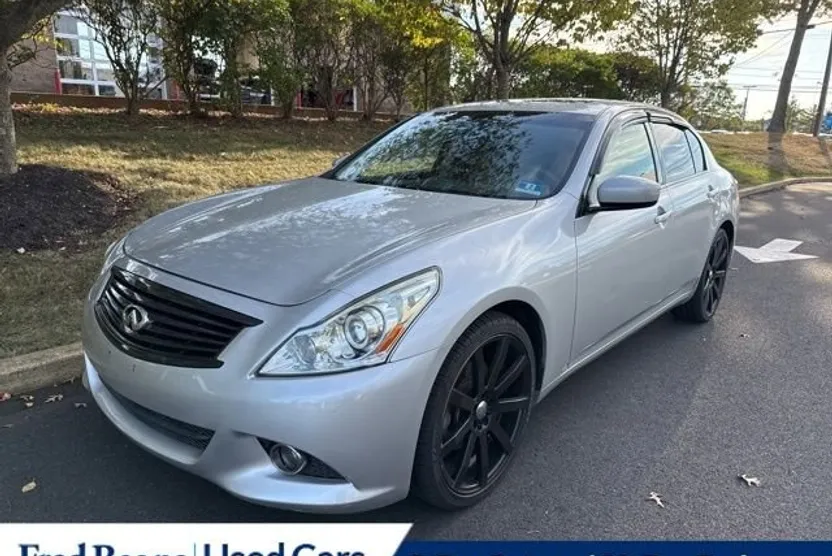 2012 Infiniti G37 photo 1