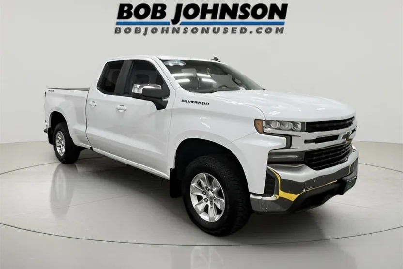 2021 Chevrolet Silverado 1500 LT photo 1