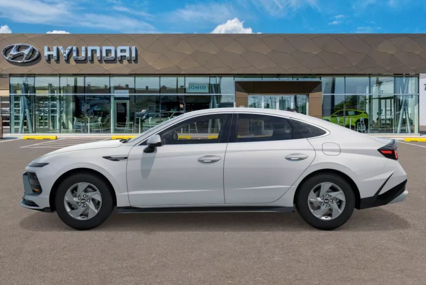 2026 Hyundai Sonata SE photo 1
