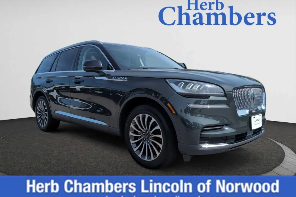 2023 Lincoln Aviator Standard photo 1
