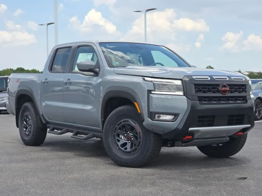 2025 Nissan Frontier PRO-4X photo 1