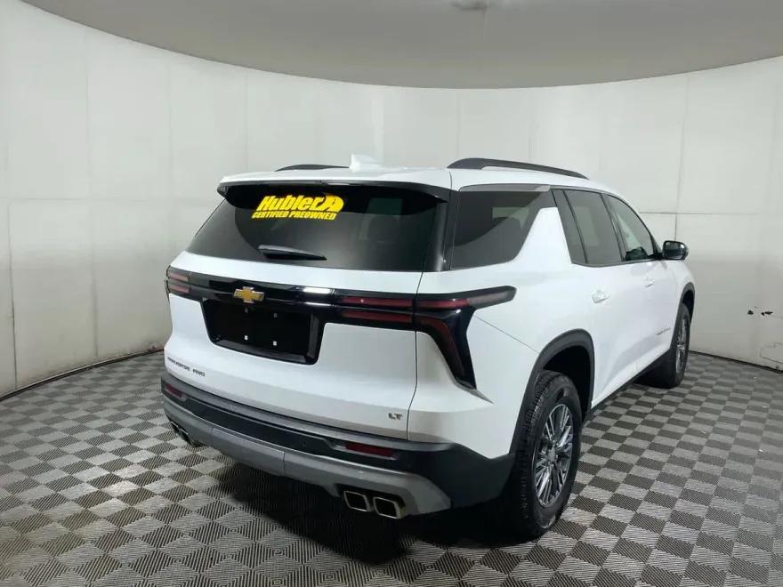 2024 Chevrolet Traverse photo 1
