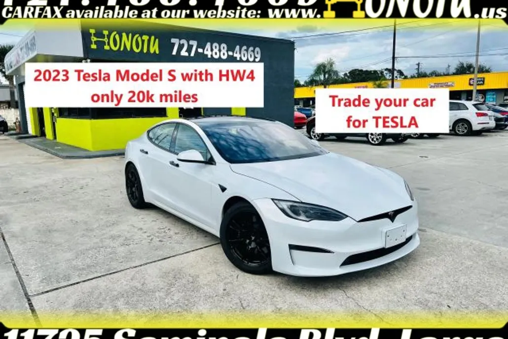 2023 Tesla Model S photo 1