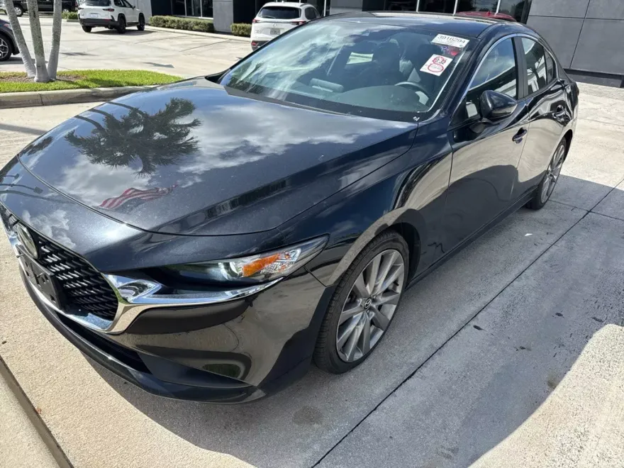 2022 Mazda Mazda3 Select photo 1