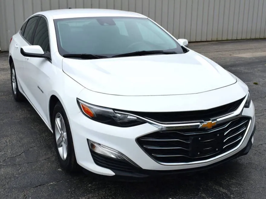 2024 Chevrolet Malibu LS photo 1
