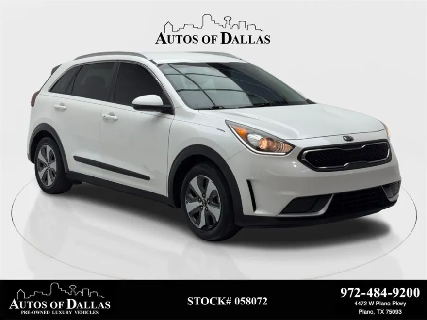 2017 Kia Niro LX photo 1
