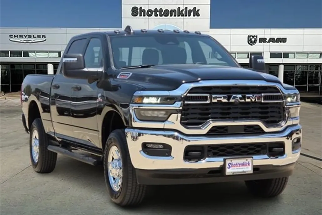 2025 Ram 2500 Tradesman photo 1