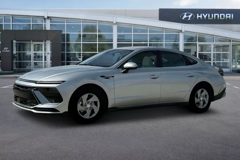2025 Hyundai Sonata SE photo 1