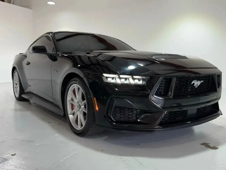 2024 Ford Mustang GT Premium photo 1