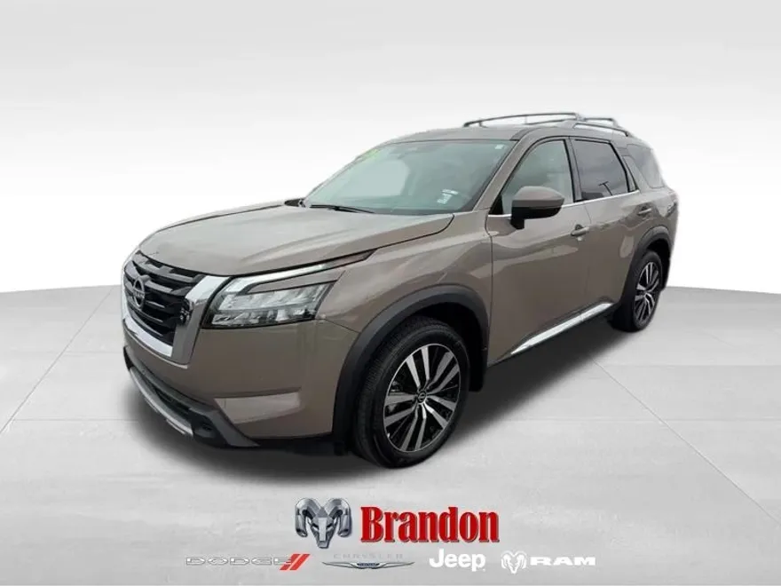 2025 Nissan Pathfinder Platinum photo 1