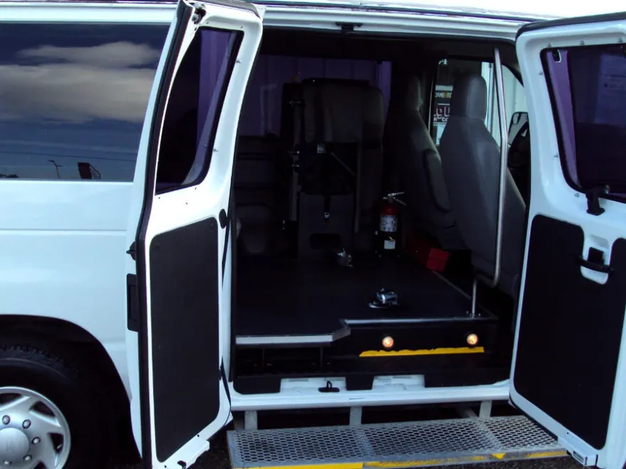 2014 Ford E-250 photo 1