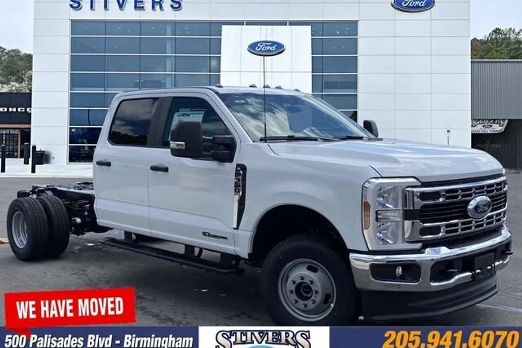 2025 Ford F-350 XL photo 1