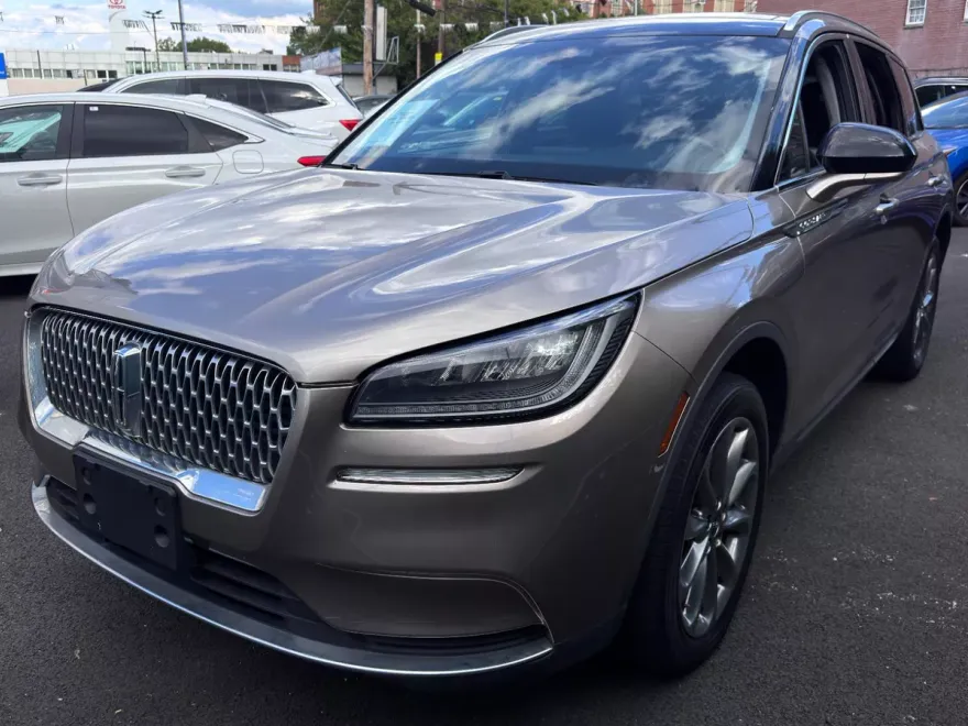 2021 Lincoln Corsair Standard photo 1