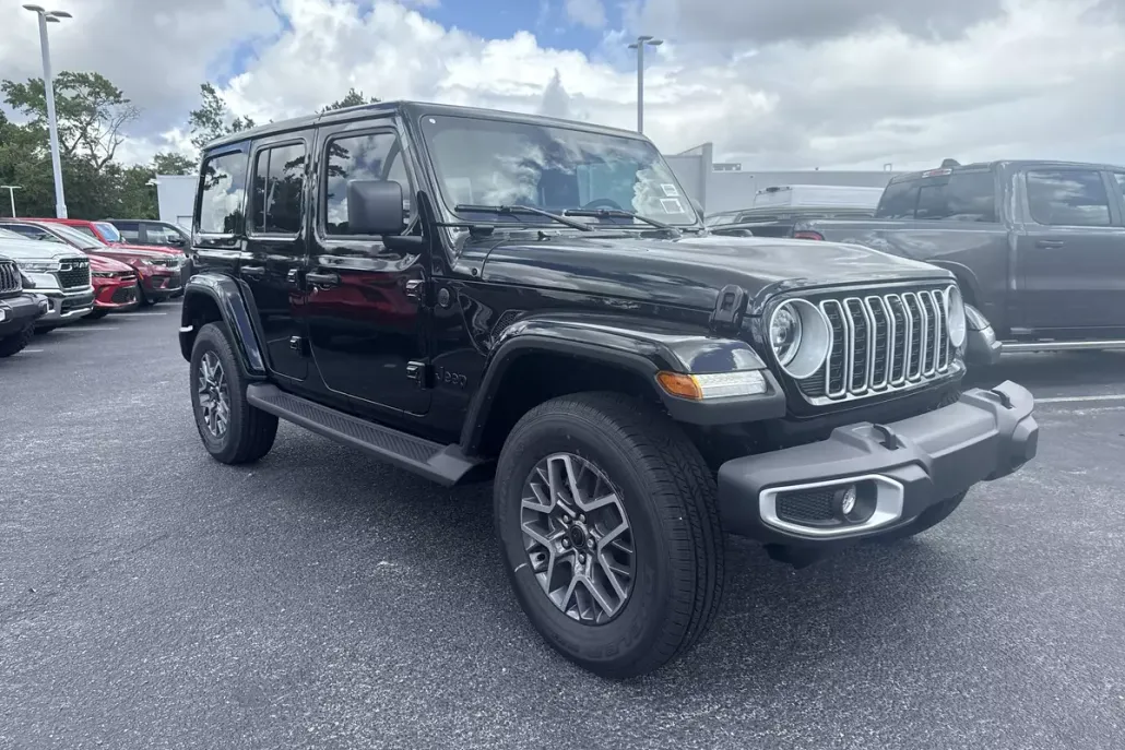 2025 Jeep Wrangler Sahara photo 1