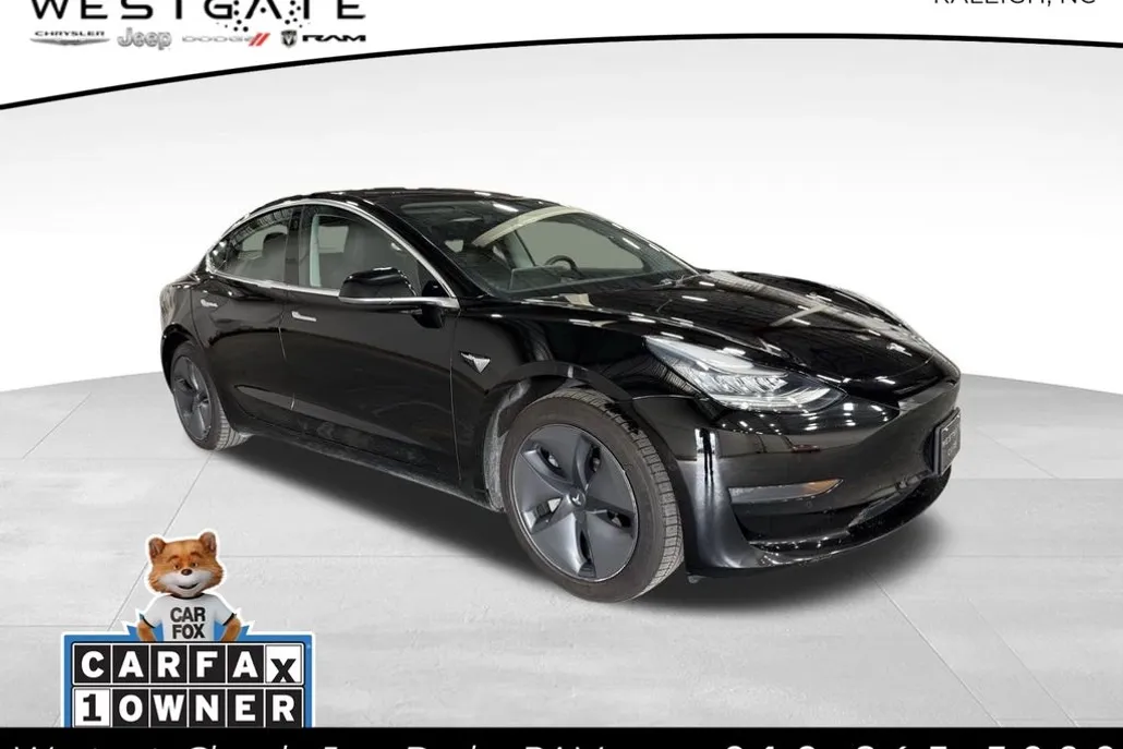 2019 Tesla Model 3 Standard Range Plus photo 1