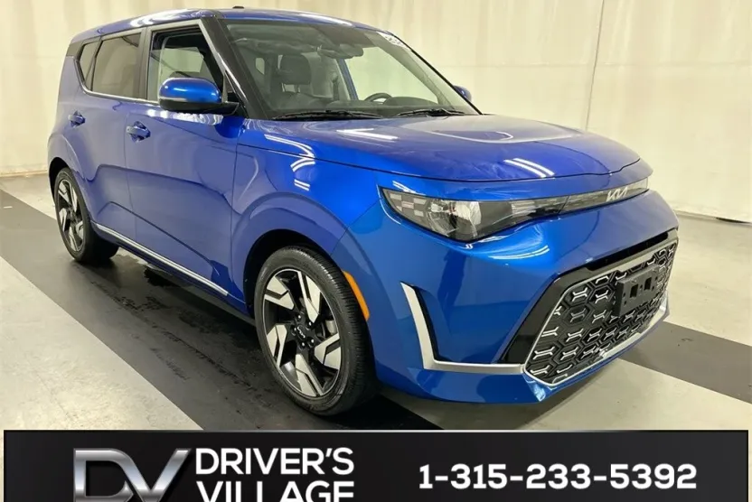 2023 Kia Soul GT-Line photo 1