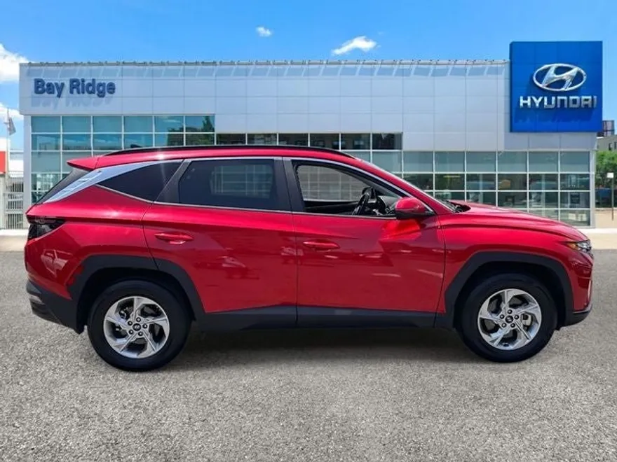 2022 Hyundai Tucson SEL photo 1