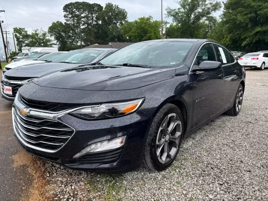 2023 Chevrolet Malibu 1LT photo 1