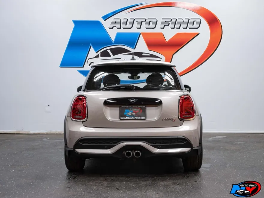 2022 Mini Cooper Hardtop 2 Door Signature photo 1