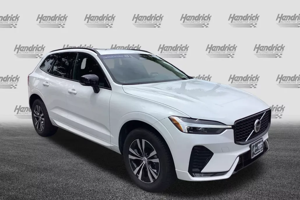 2025 Volvo XC60 Core photo 1