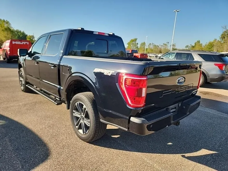 2023 Ford F-150 XLT photo 1