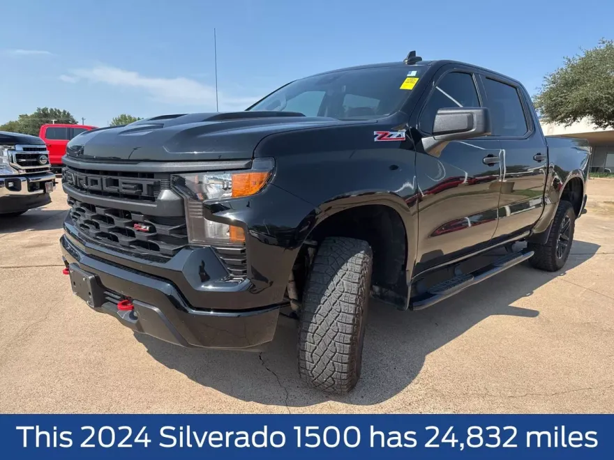 2024 Chevrolet Silverado 1500 Custom Trail Boss photo 1