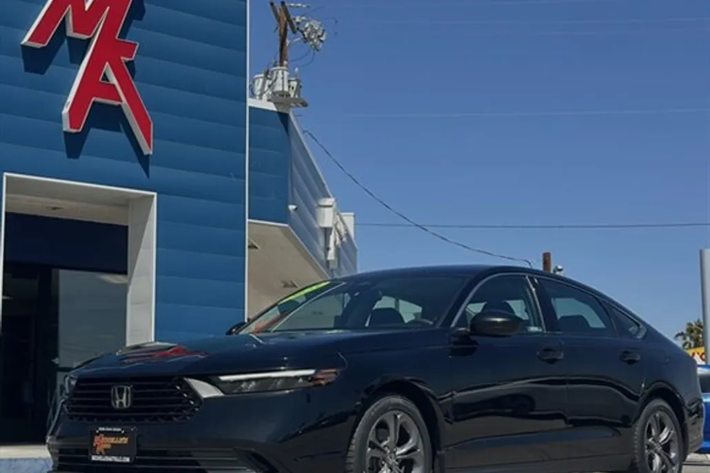 2023 Honda Accord EX photo 1