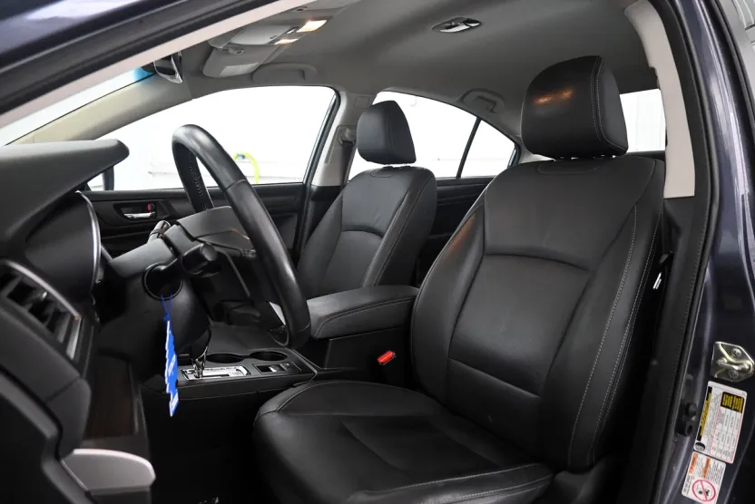 2016 Subaru Legacy 2.5i photo 1