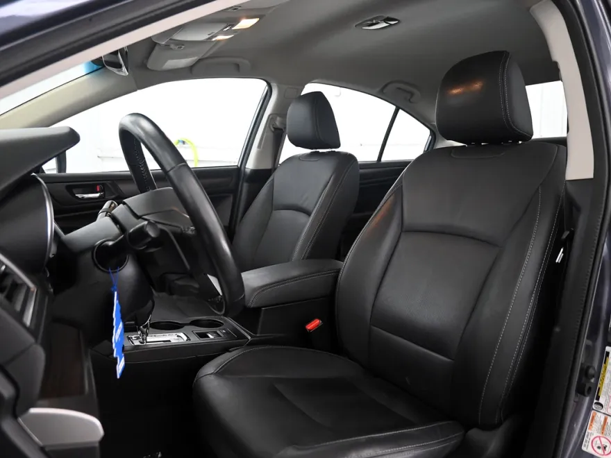2016 Subaru Legacy 2.5i photo 1