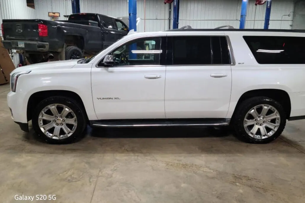 2016 Gmc Yukon XL SLT photo 1
