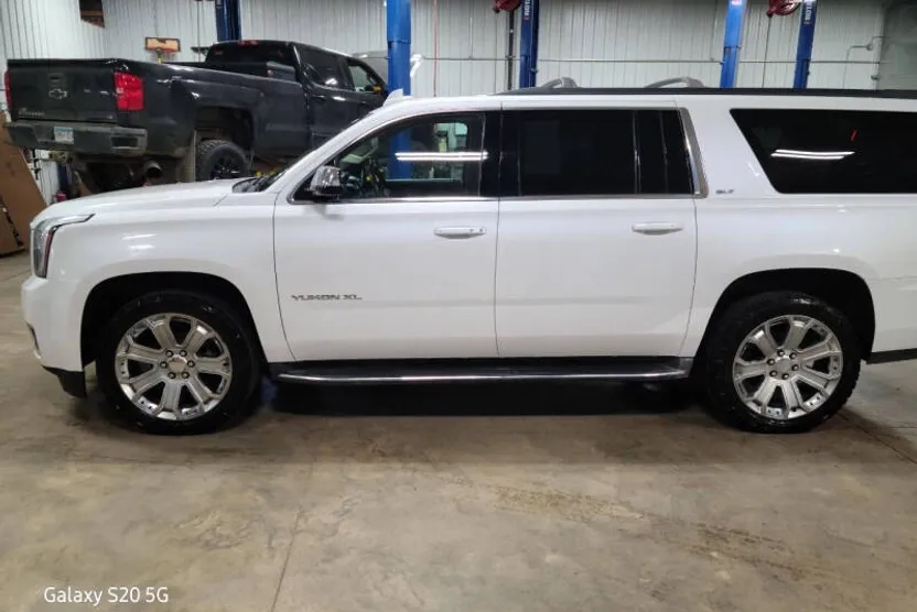 2016 Gmc Yukon XL SLT photo 1