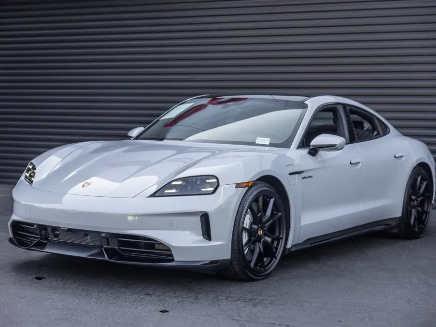 2025 Porsche Taycan GTS photo 1