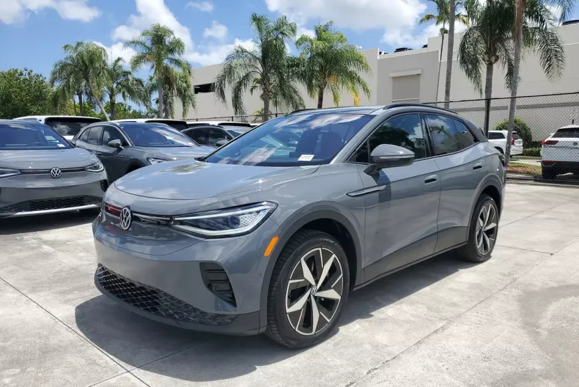 2025 Volkswagen ID.4 Pro S photo 1