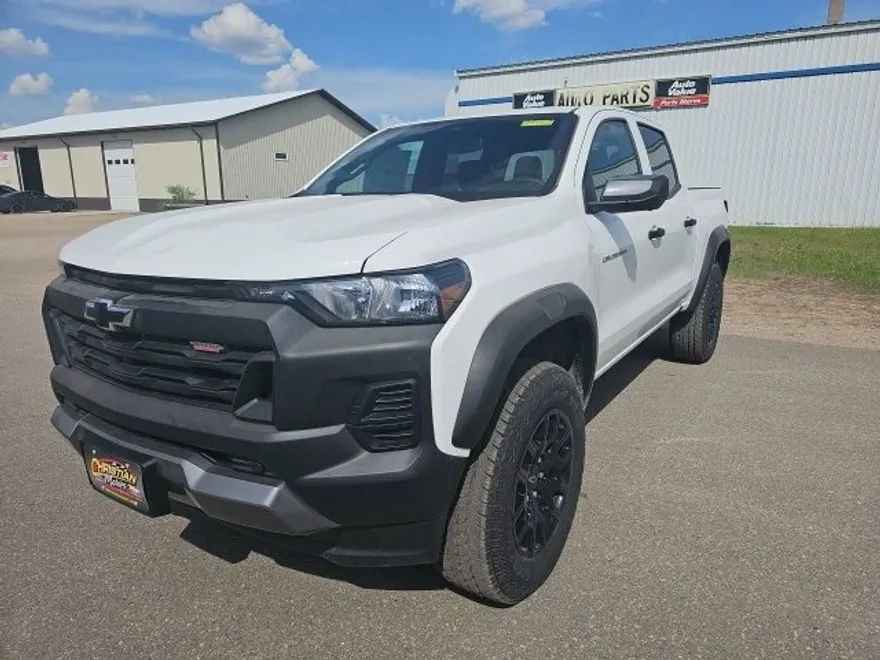 2025 Chevrolet Colorado Trail Boss photo 1