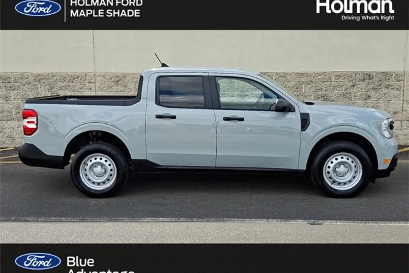 2024 Ford Maverick XL photo 1