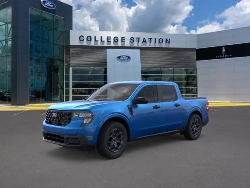 2025 Ford Maverick XLT photo 1