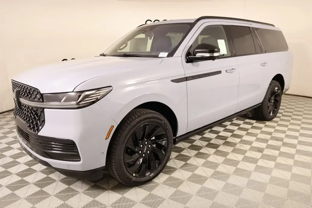 2025 Lincoln Navigator L Reserve photo 1