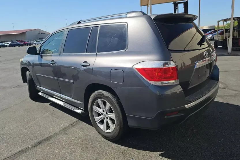 2013 Toyota Highlander SE Sport photo 1