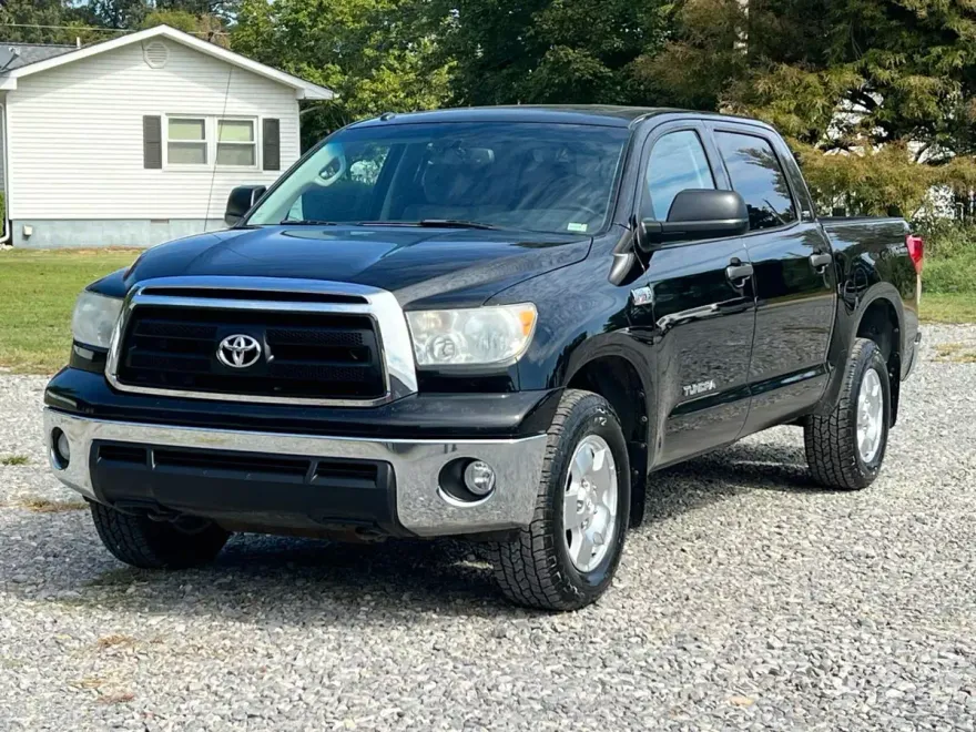 2012 Toyota Tundra CrewMax photo 1