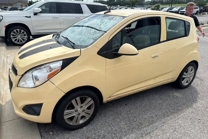 2013 Chevrolet Spark 1LT photo 1