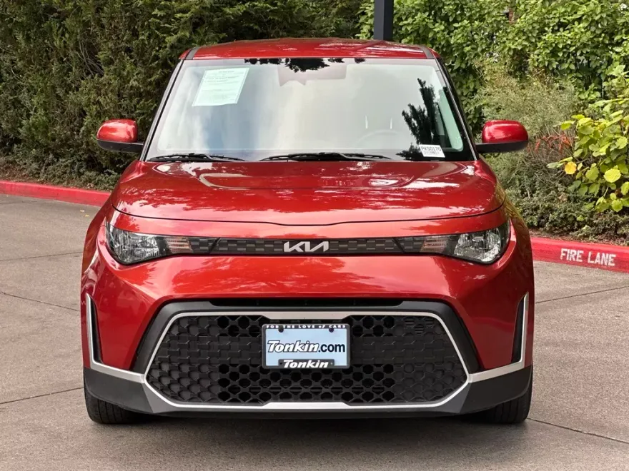 2023 Kia Soul LX photo 1