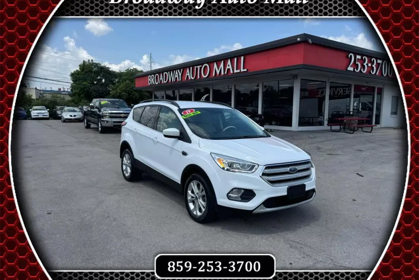 2019 Ford Escape SEL photo 1