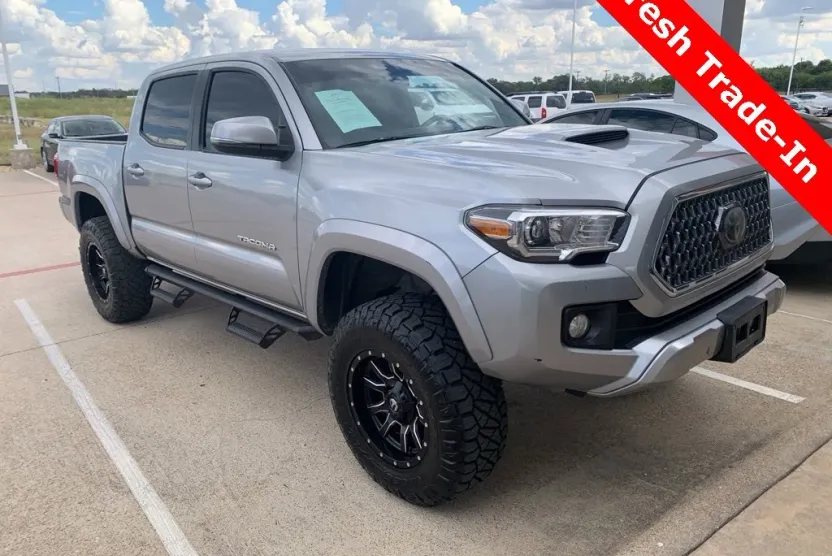 2019 Toyota Tacoma SR5 photo 1